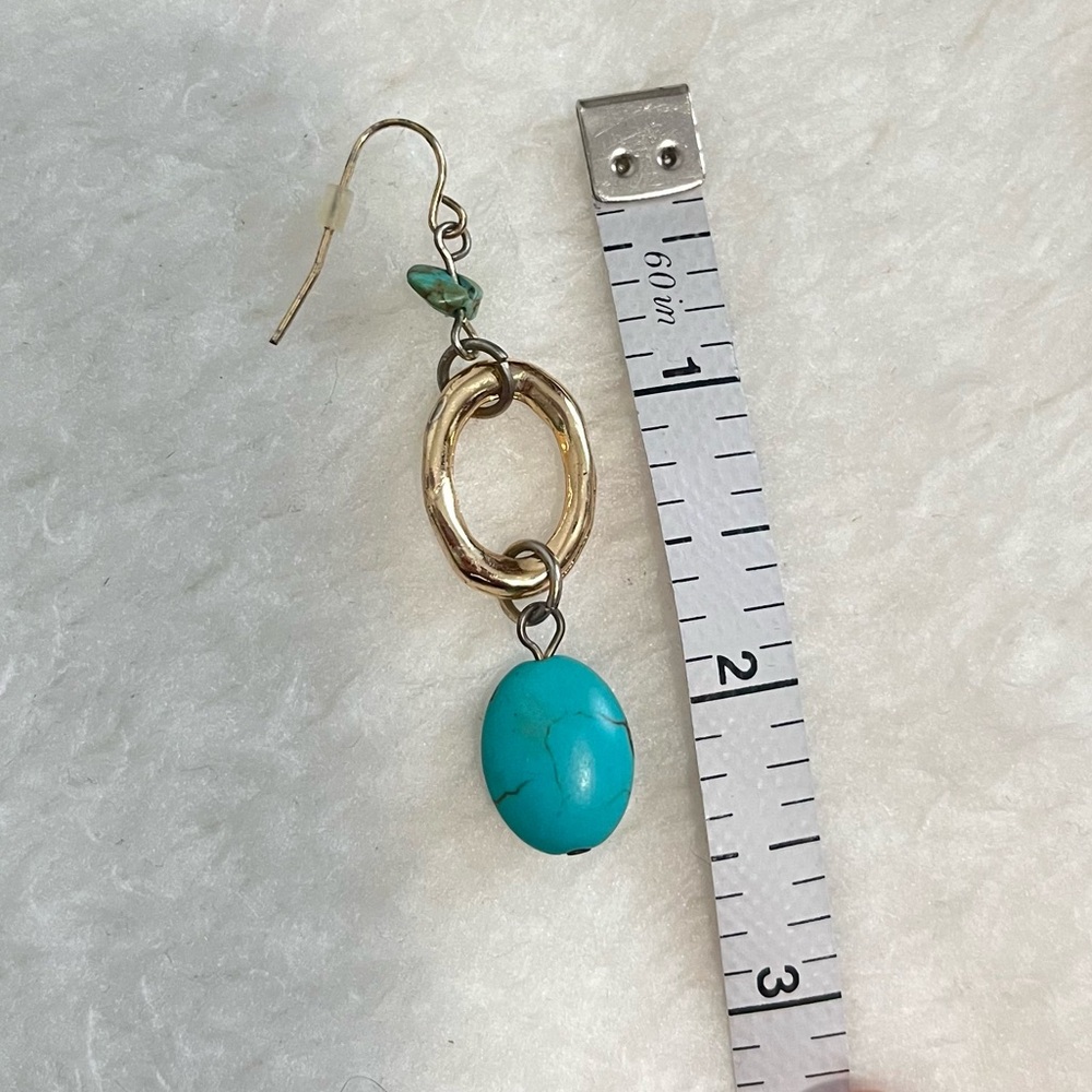 Matching turquoise layered necklace and earrings set - Picture 8 of 9